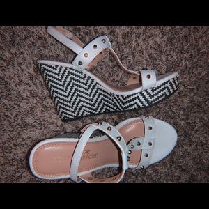 women’s wedges